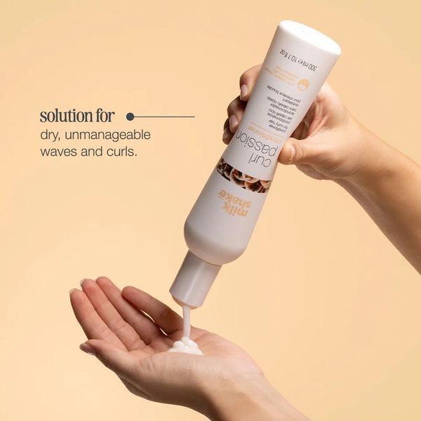 Кондиціонер для кучерявого волосся milk shake curl passion conditioner легке розчісування та пружність 300 мл 8032274104483 фото