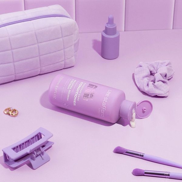 Кондиционер Lee Stafford Bleach Blondes Everyday Care для увлажнения и защиты цвета блонда 250 мл LS5678 фото