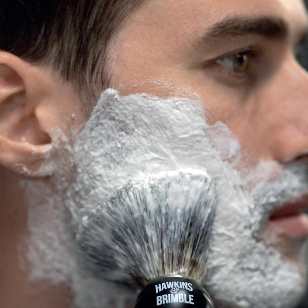 Помазок для гоління Hawkins & Brimble Shaving Brush - synthetic 5060495670053 фото