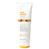 Кондиціонер зволожувальний milk shake Moisture & More Conditioner інтенсивне живлення 250 мл 8032274192138 фото