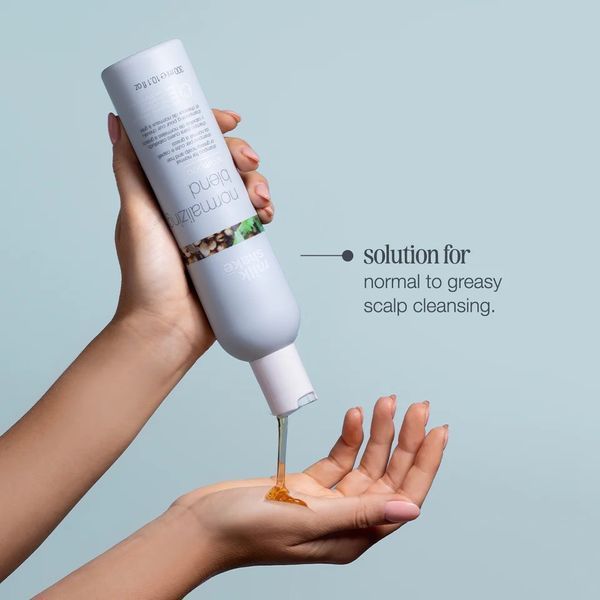 Шампунь себорегулюючий milk shake Normalizing Blend Shampoo нормалізація балансу 300 мл 8032274062981 фото